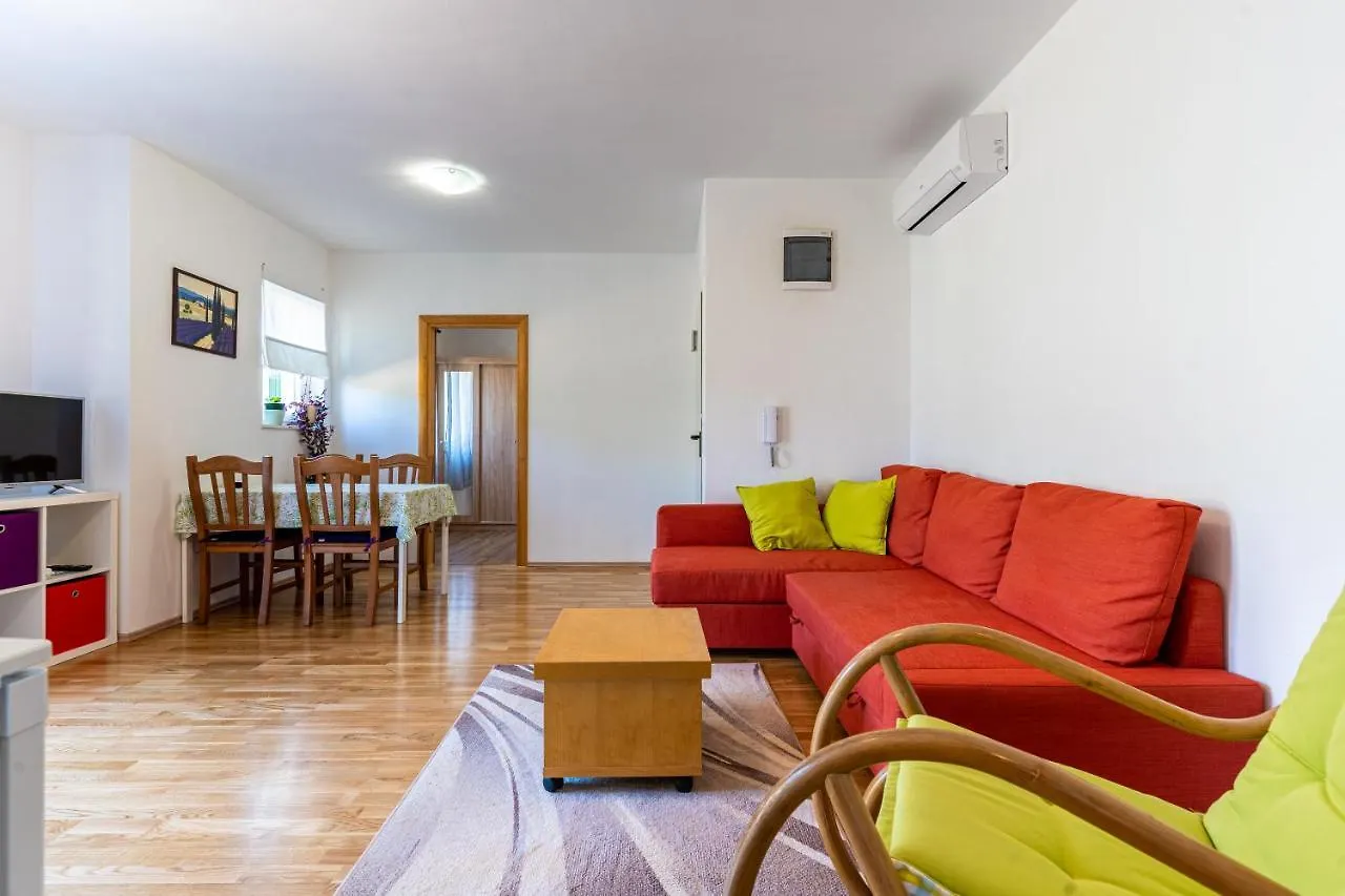 Apartmani Cres
