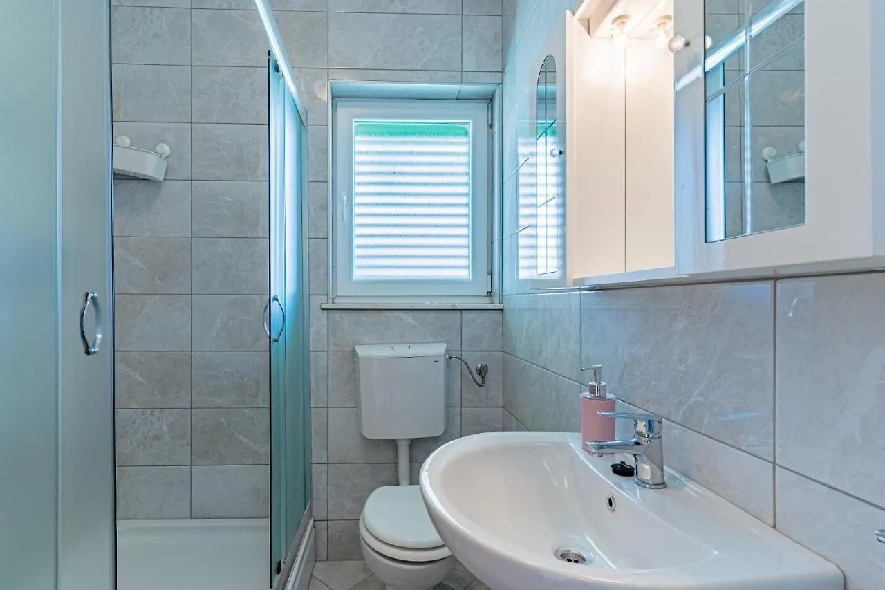 Apartmani Cres