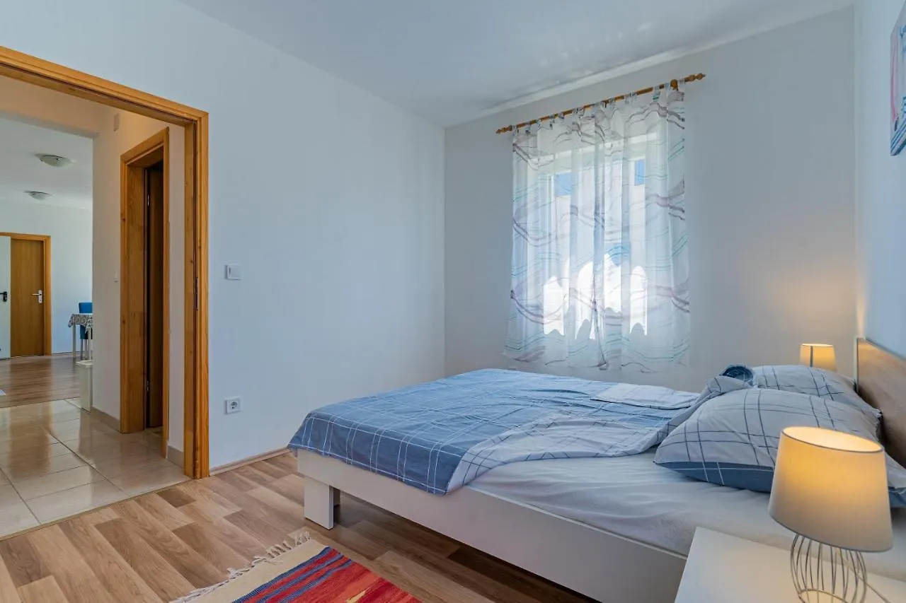 Apartmani Cres