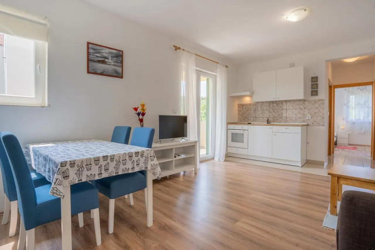Apartmani Cres